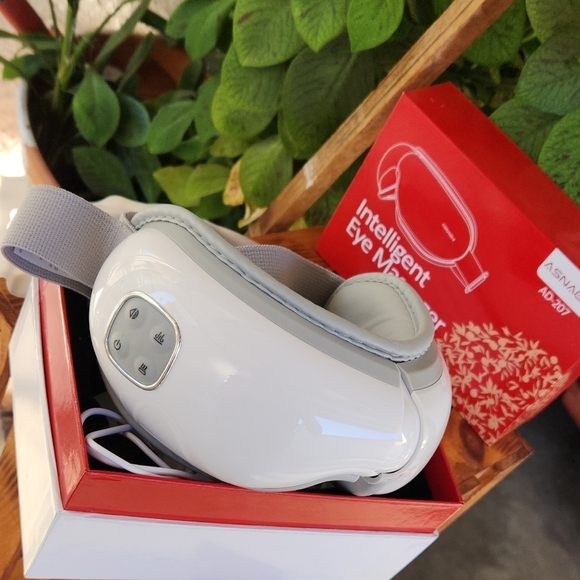 Eye Massager with Heat, for Women/Men, Eye Massager - Picture 3 of 4